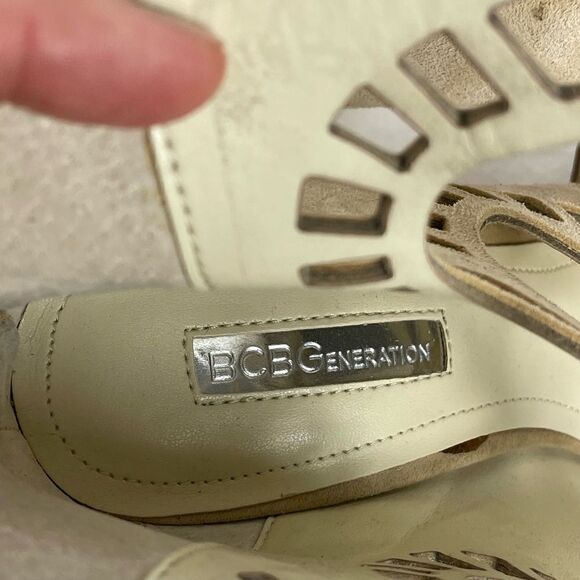 BCBGENERATION NIB Tan Suede Lace Up Heels - Women’s 7M - Picture 7 of 10